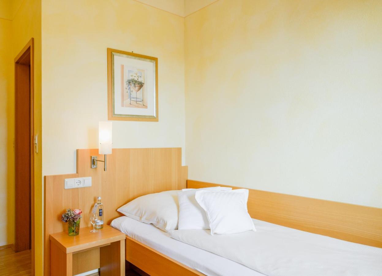 Hotel Kollektur Zellertal ภายนอก รูปภาพ